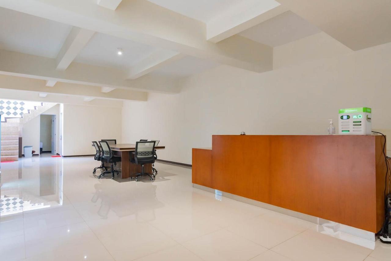 Reddoorz Plus @ Pakuan Residence Tajur Богор Экстерьер фото